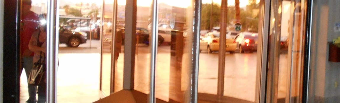 Storefront Glass Repair Cost in Temple Terrace, FL